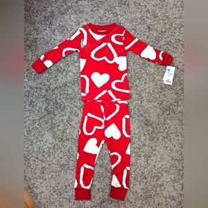 2/$20. Carter's 2pc heart pjs. BNWT. Valentines. Red and white.
